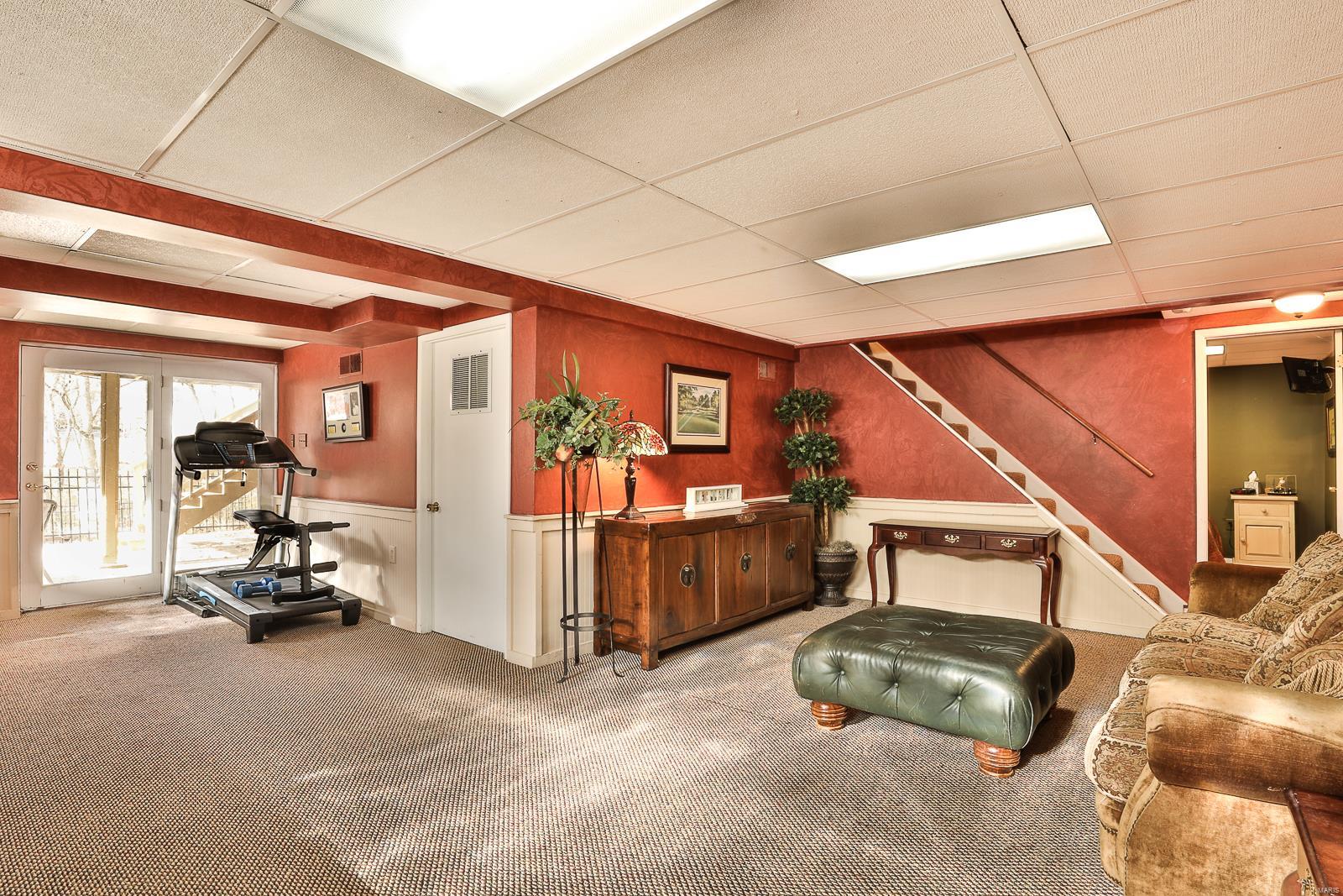 917 Ridge Tree Lane St. Louis, MO 63131 - Photo 22 of 31 Gallery Image 22