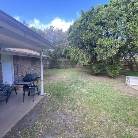 a view of a outdoor space