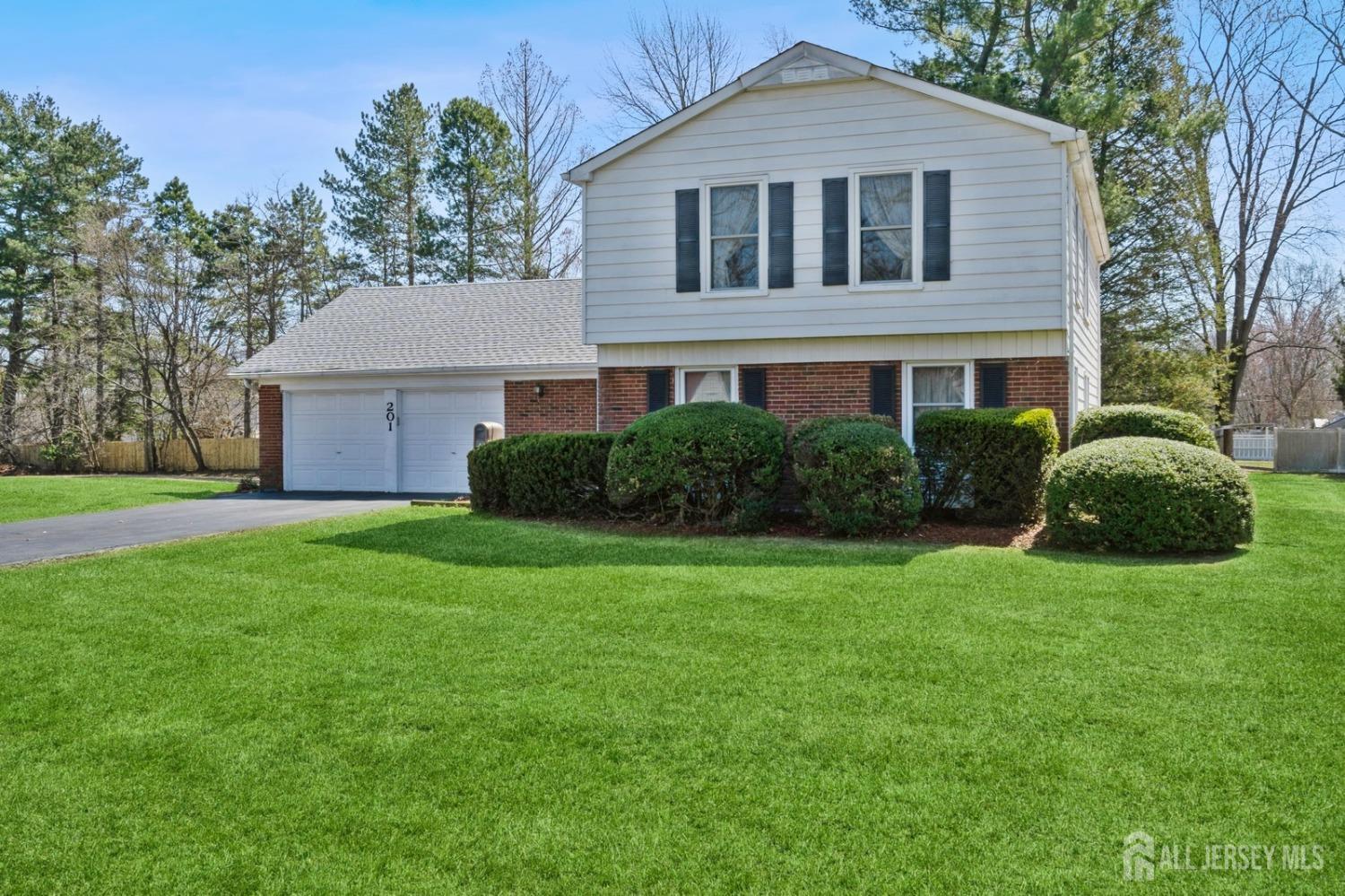 201 Schanck Road Freehold, NJ 07728 - Photo 3 of 25 Gallery Image 3