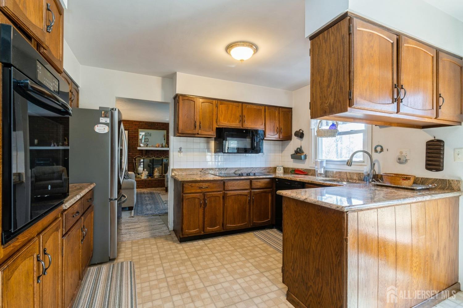 201 Schanck Road Freehold, NJ 07728 - Photo 8 of 25 Gallery Image 8