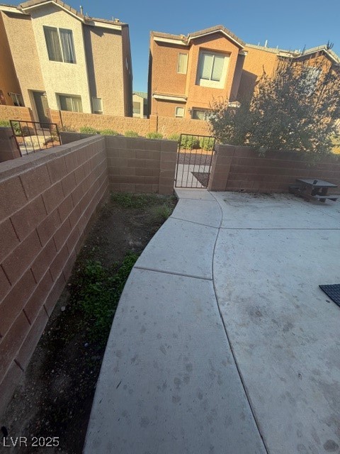 4067 Halfmoon Bay Drive Las Vegas, NV 89115 - Photo 8 of 10