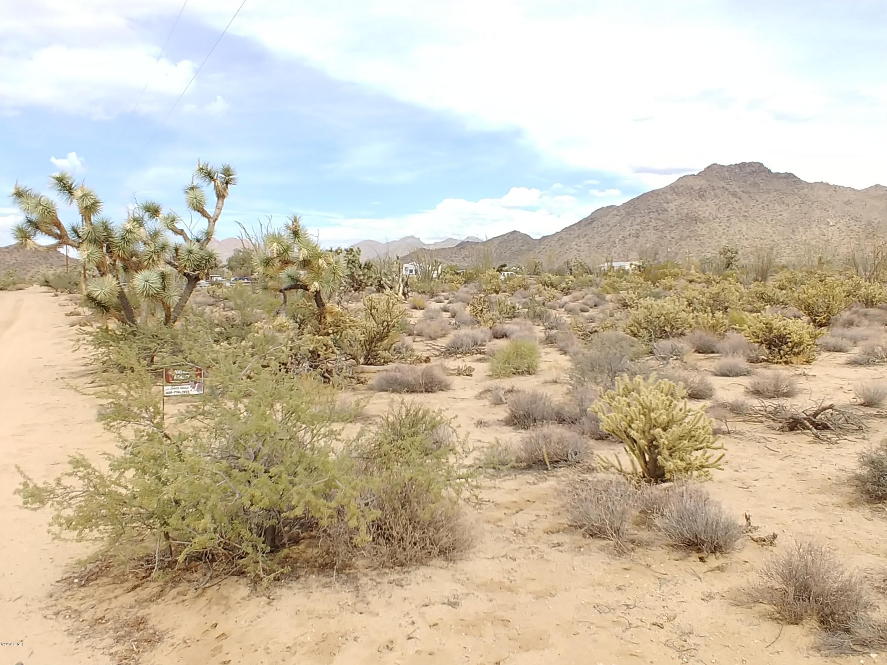 11275 Bennie Road Yucca, AZ 86438 - Photo 2 of 22 0930181323b