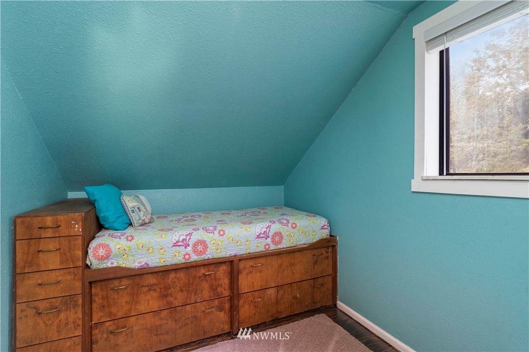 13031 Military Road Southeast Rainier, WA 98576 - Photo 15 of 22 Gallery Image 15