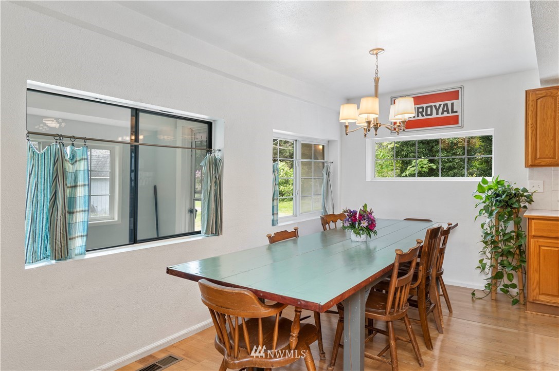 13031 Military Road Southeast Rainier, WA 98576 - Photo 4 of 22 Gallery Image 4