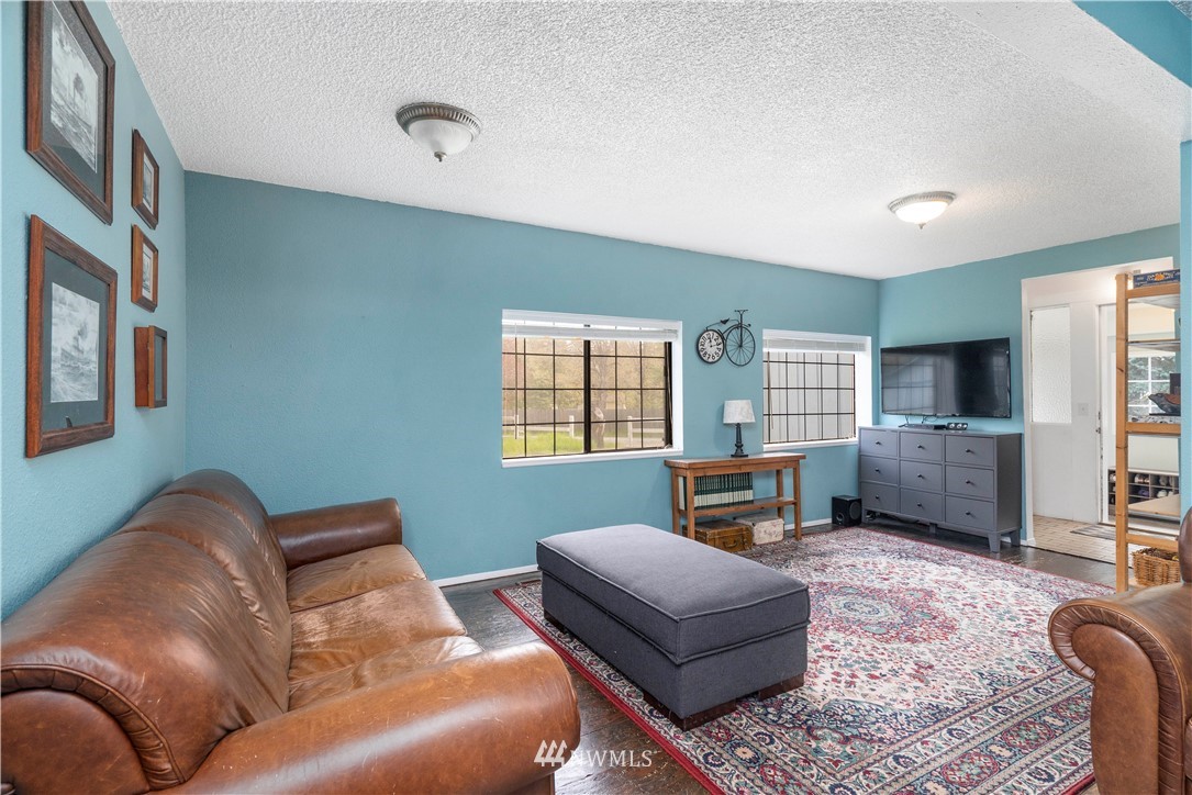 13031 Military Road Southeast Rainier, WA 98576 - Photo 8 of 22 Gallery Image 8