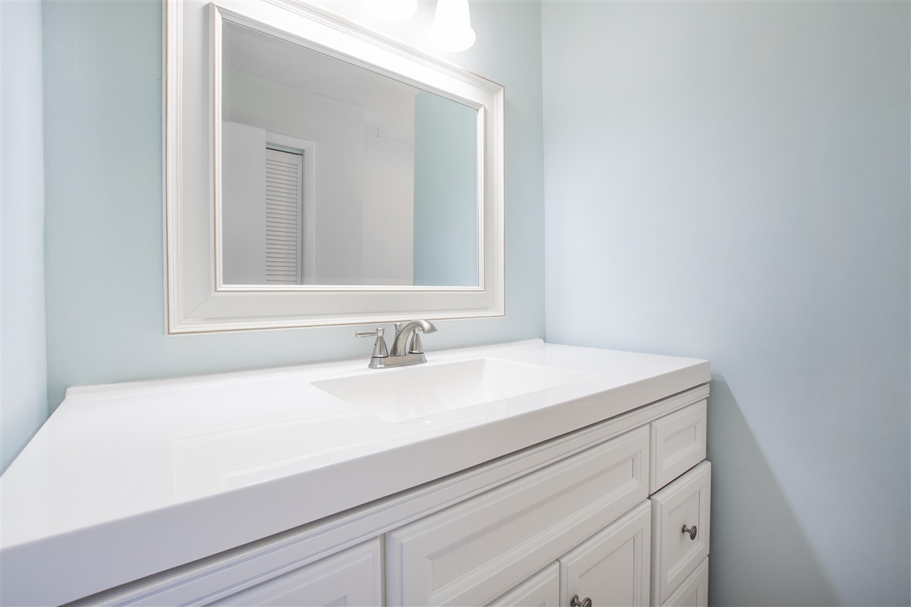 513 Ranch Road Clayton, NC 27520 - Photo 13 of 29 Guest Bath