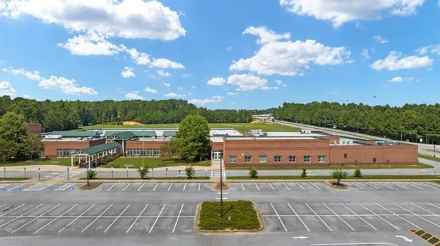 $399,990 | 509 Majestic Oak Circle, Dallas, GA 30132