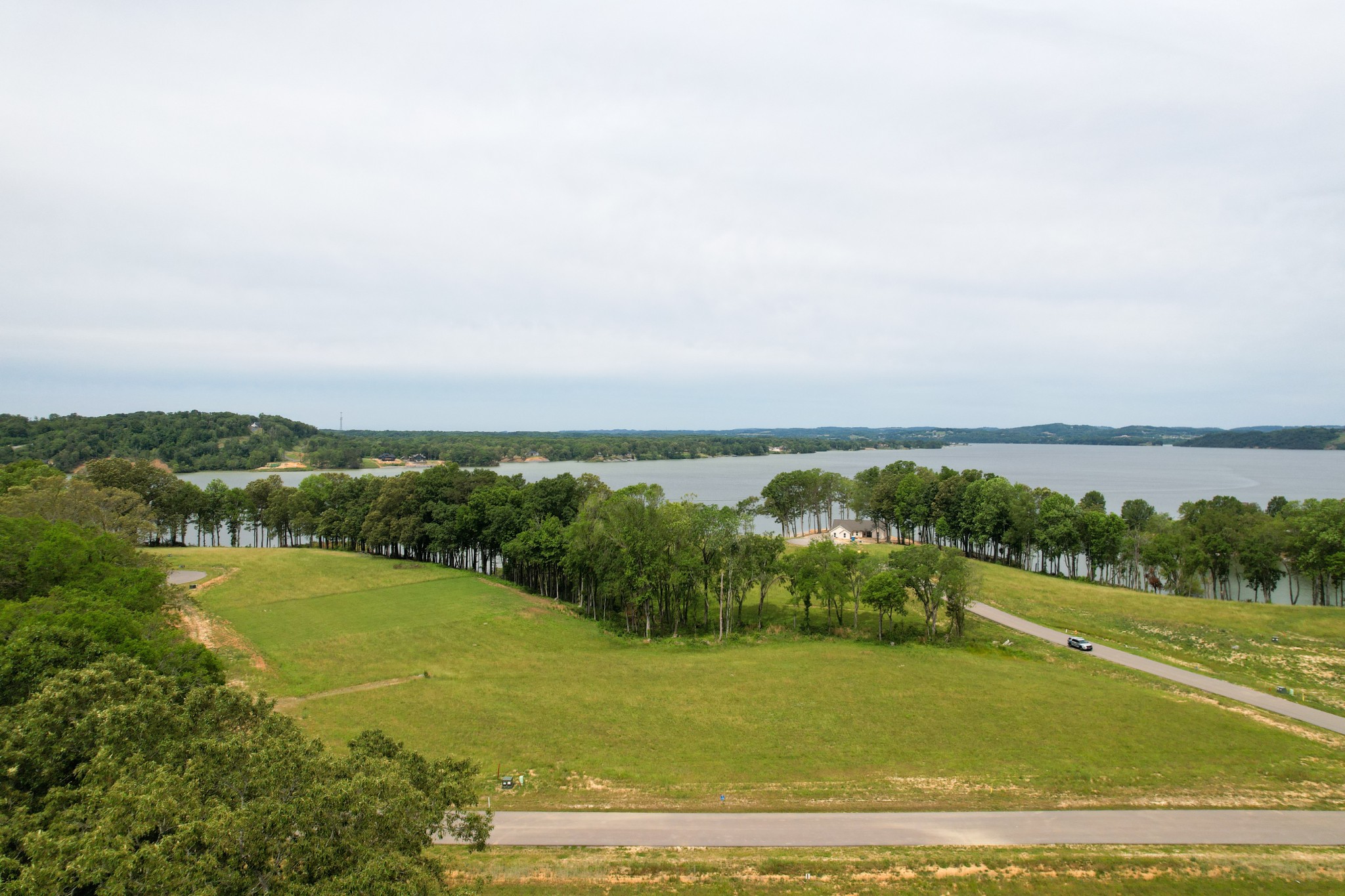 49 Sunset Boulevard White Pine, TN 37890 - Photo 2 of 19 a view of a city with an ocean