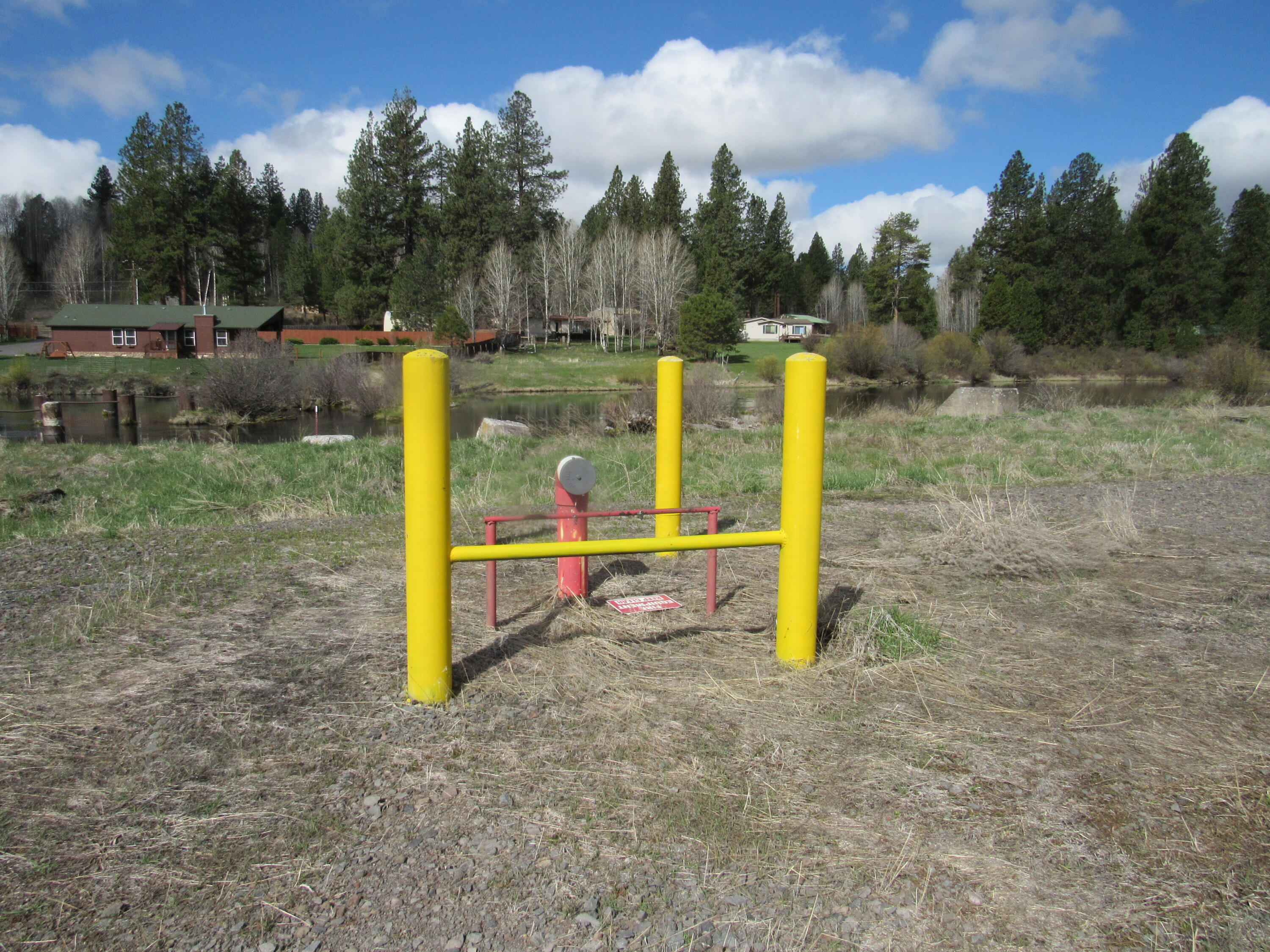 0 Longhorn Loop, Unit 883882 Chiloquin, OR 97624 - Photo 2 of 11 a view of a park with swings