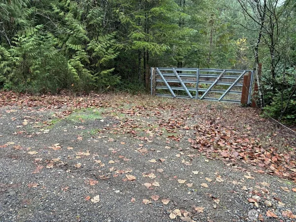 $150,000 | 999 North Lake Cushman Road, Hoodsport, WA 98548