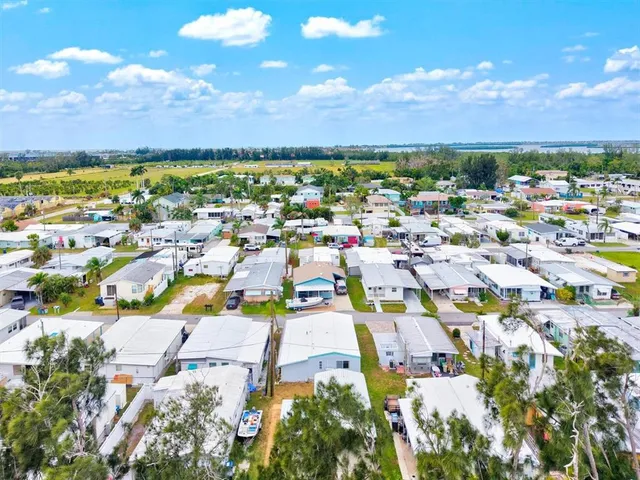 $250,000 | 3831 115th St Court West, Bradenton, FL 34210