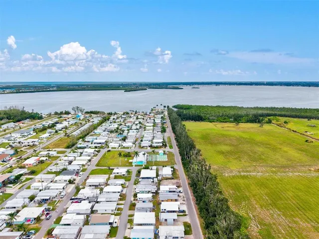 $250,000 | 3831 115th St Court West, Bradenton, FL 34210