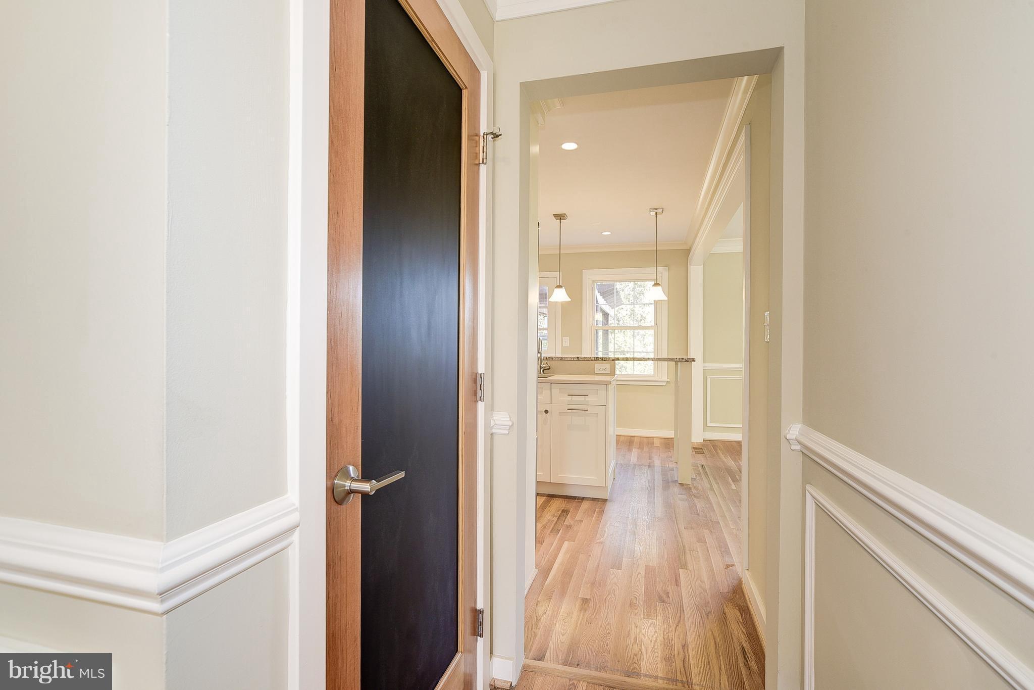 7413 Beverly Road Bethesda, MD 20814 - Photo 16 of 30 Interior (General)
