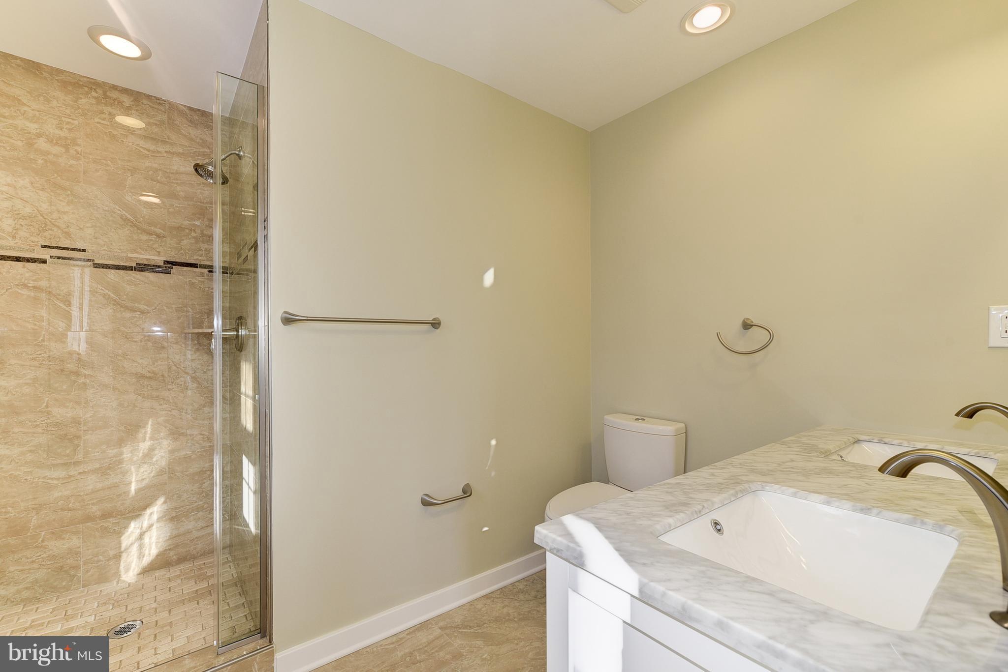 7413 Beverly Road Bethesda, MD 20814 - Photo 20 of 30 Bath (Master)