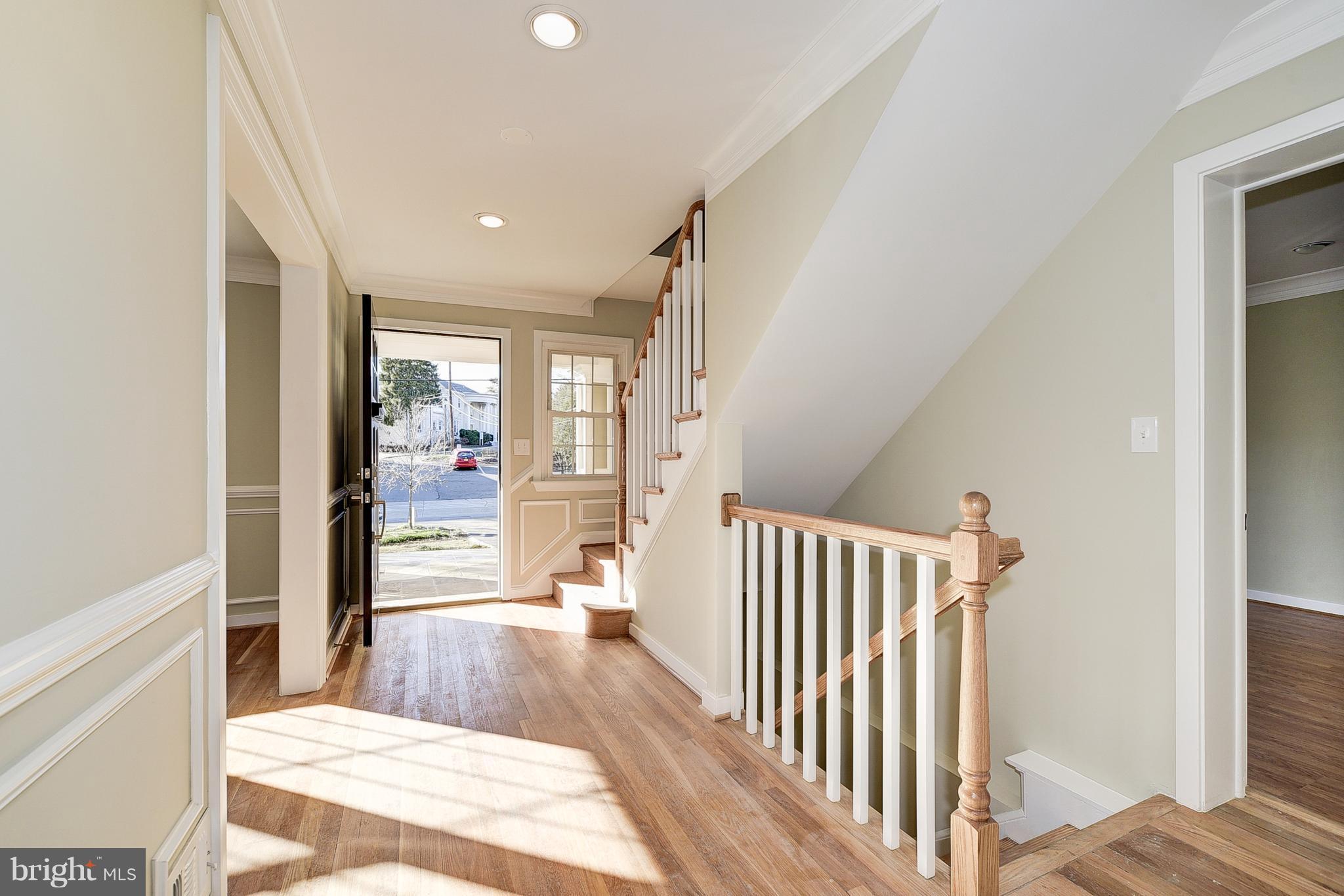7413 Beverly Road Bethesda, MD 20814 - Photo 3 of 30 Interior (General)