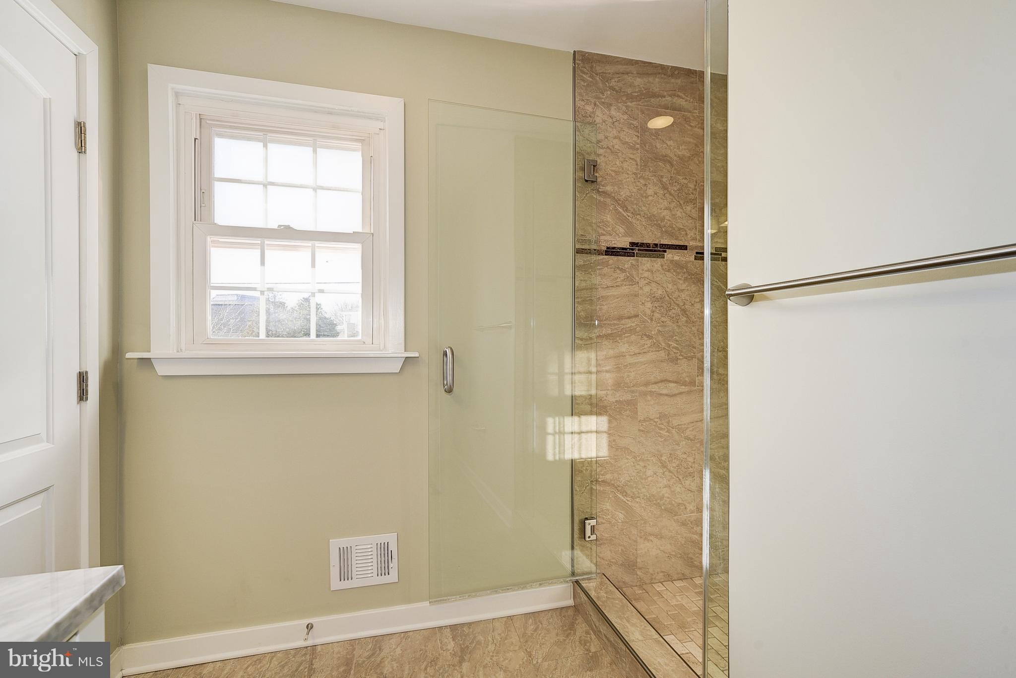 7413 Beverly Road Bethesda, MD 20814 - Photo 21 of 30 Bath (Master)