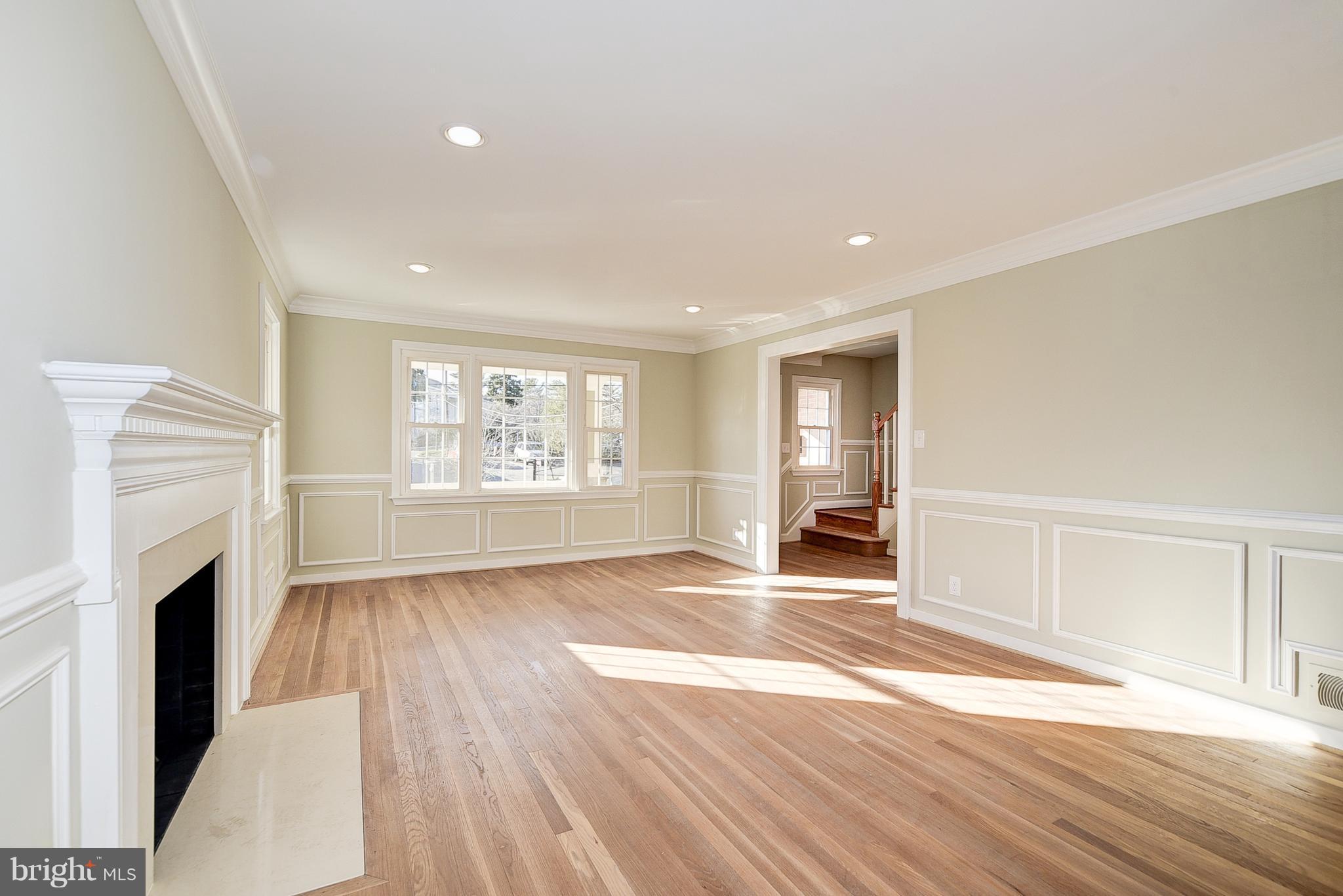7413 Beverly Road Bethesda, MD 20814 - Photo 6 of 30 Living Room