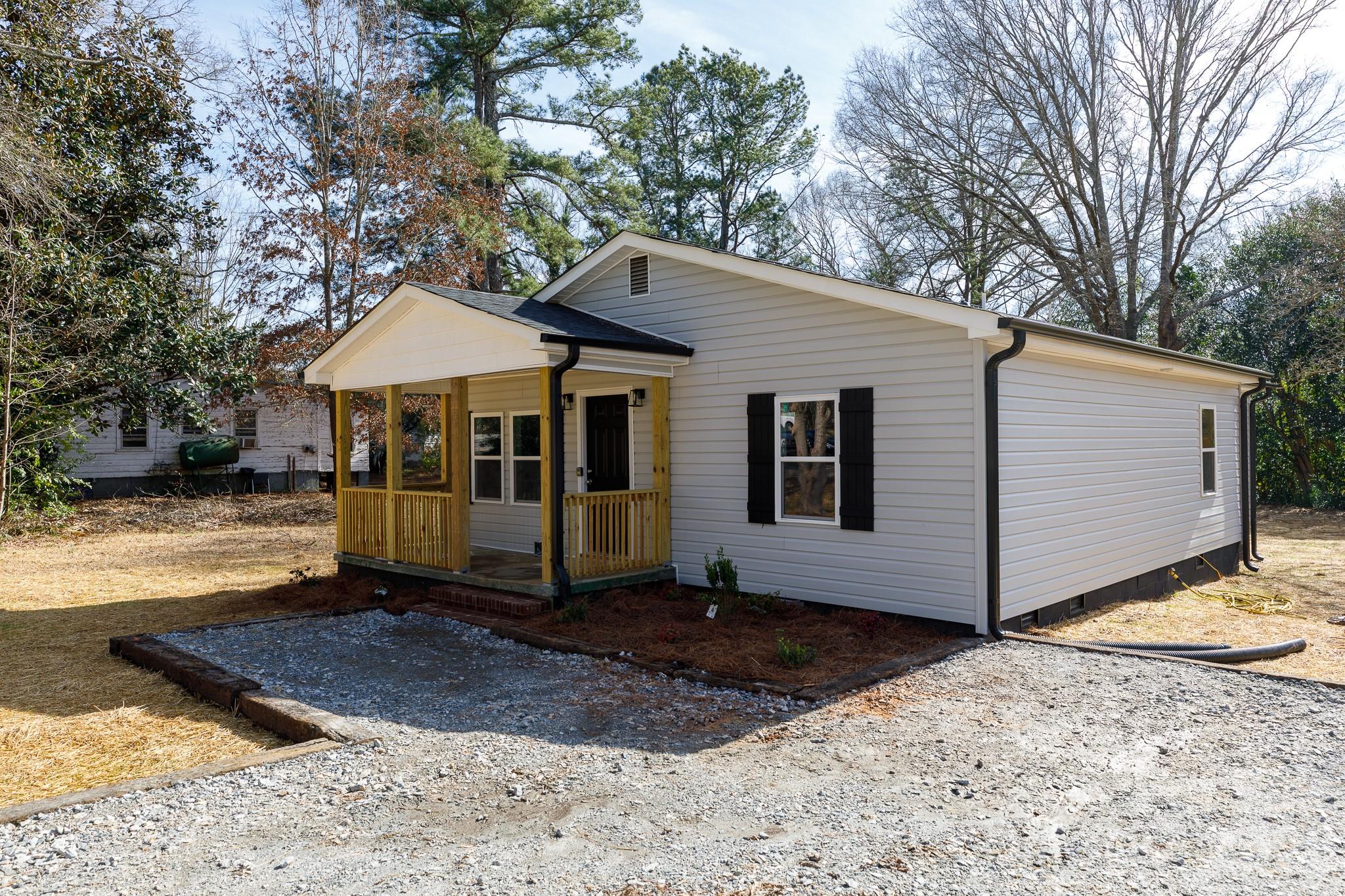 22 Center Street York, SC 29745 - Photo 3 of 26