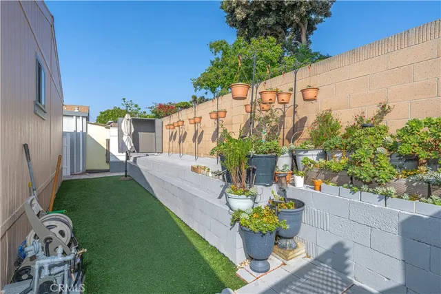 $139,000 | 122 Hornbeam Lane, Fountain Valley, CA 92708