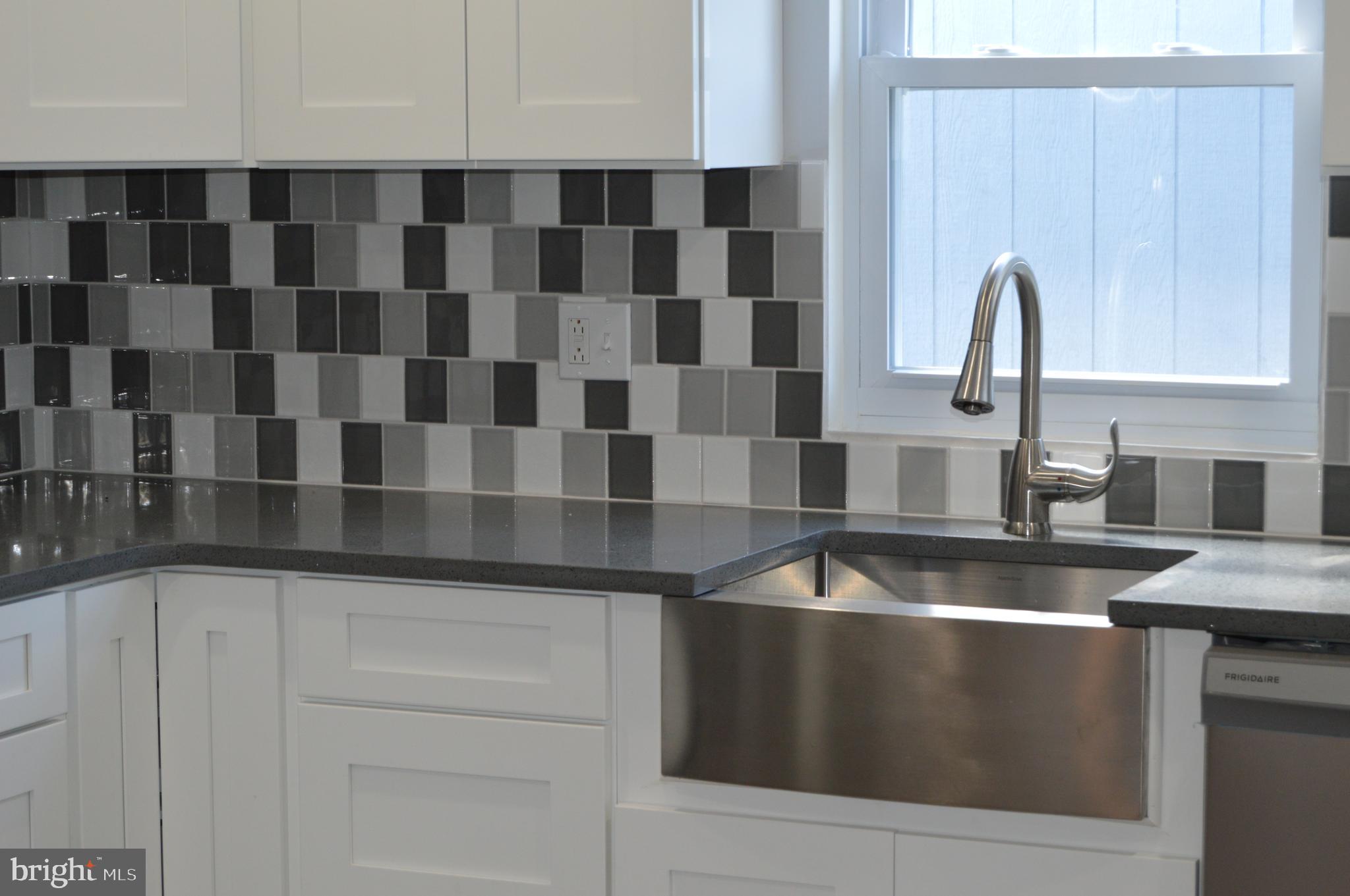17 Goldengate Road Levittown, PA 19057 - Photo 11 of 40 Gallery Image 11