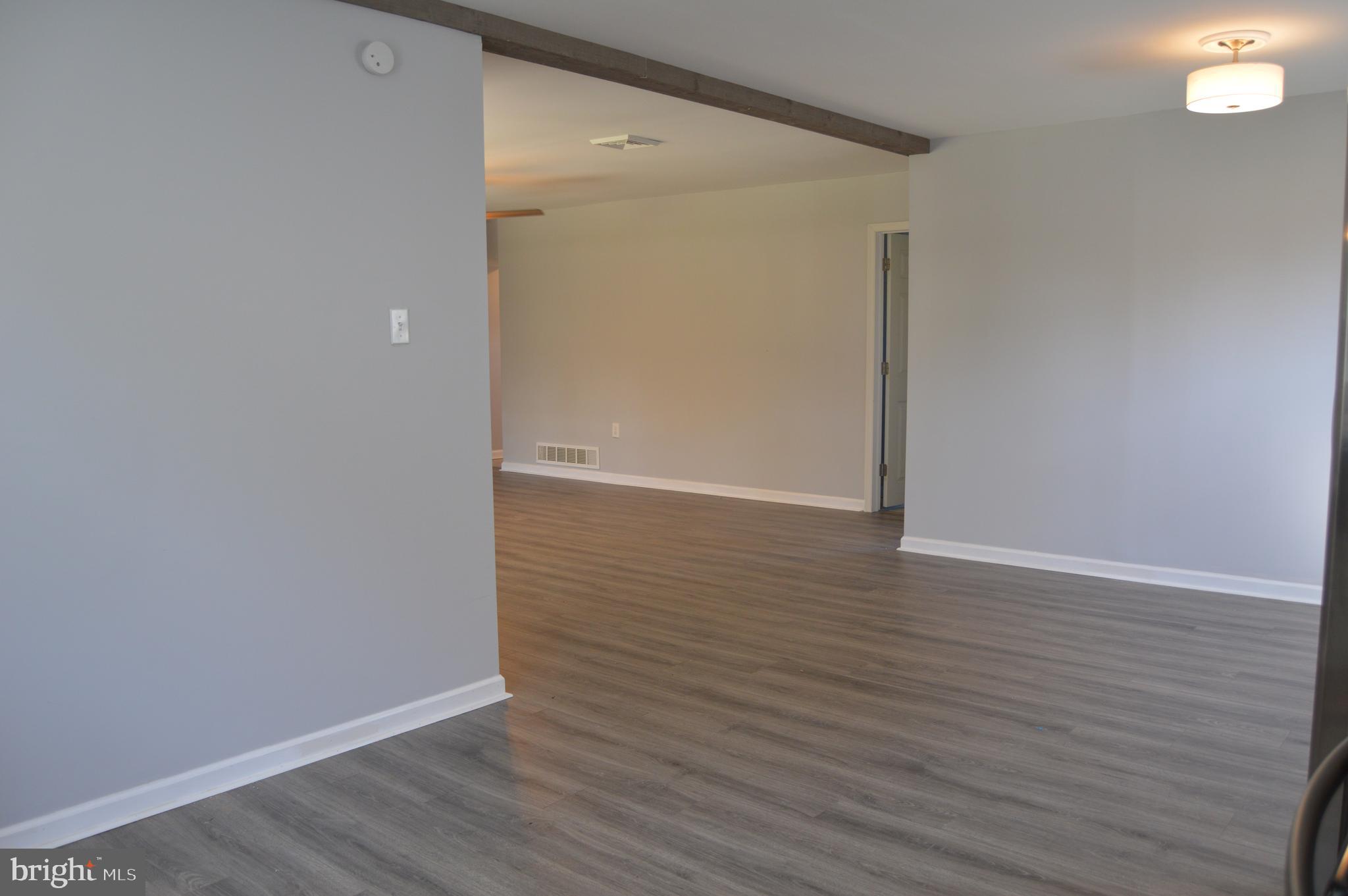 17 Goldengate Road Levittown, PA 19057 - Photo 12 of 40 Gallery Image 12
