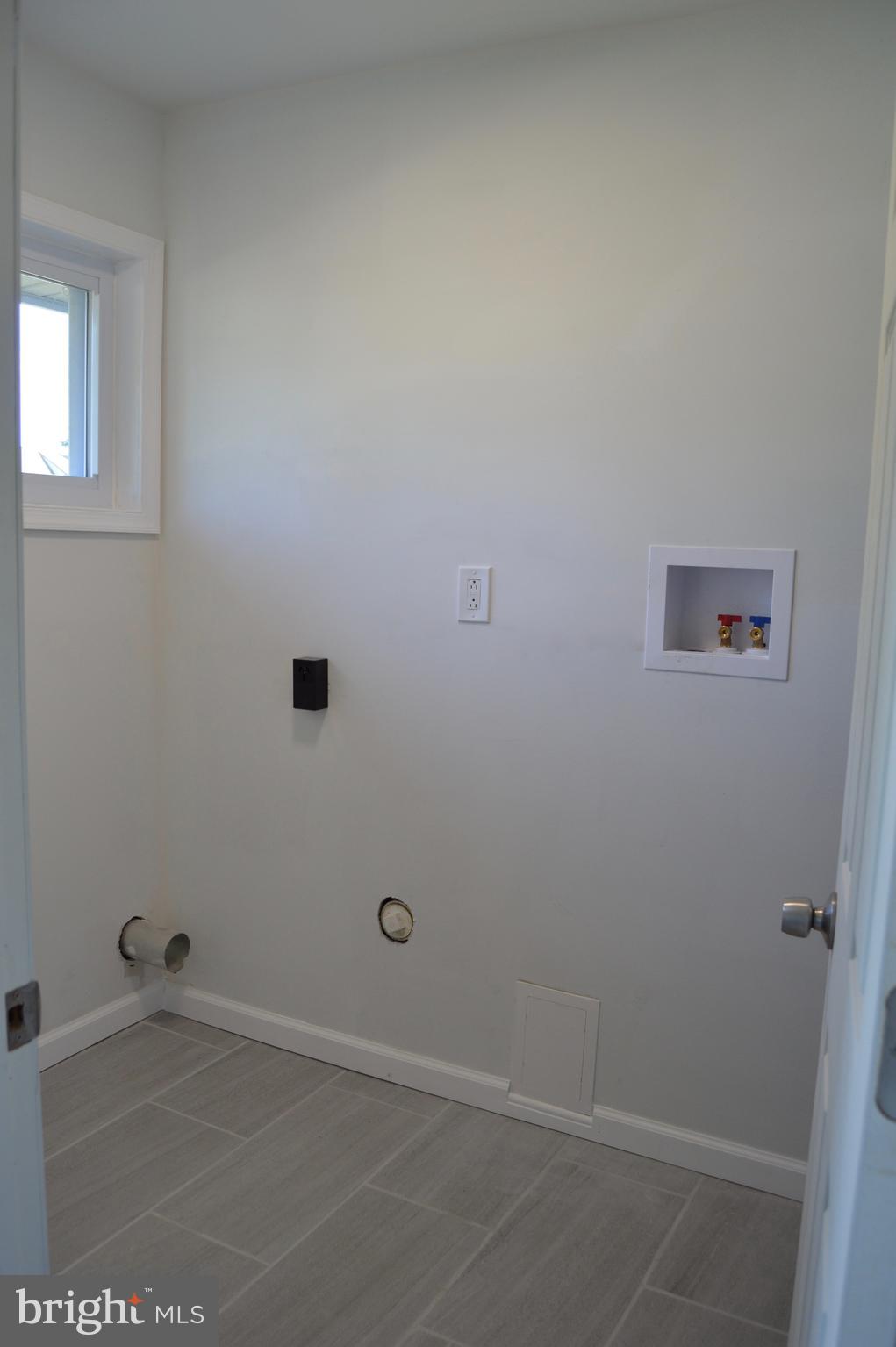 17 Goldengate Road Levittown, PA 19057 - Photo 30 of 40 Laundry room