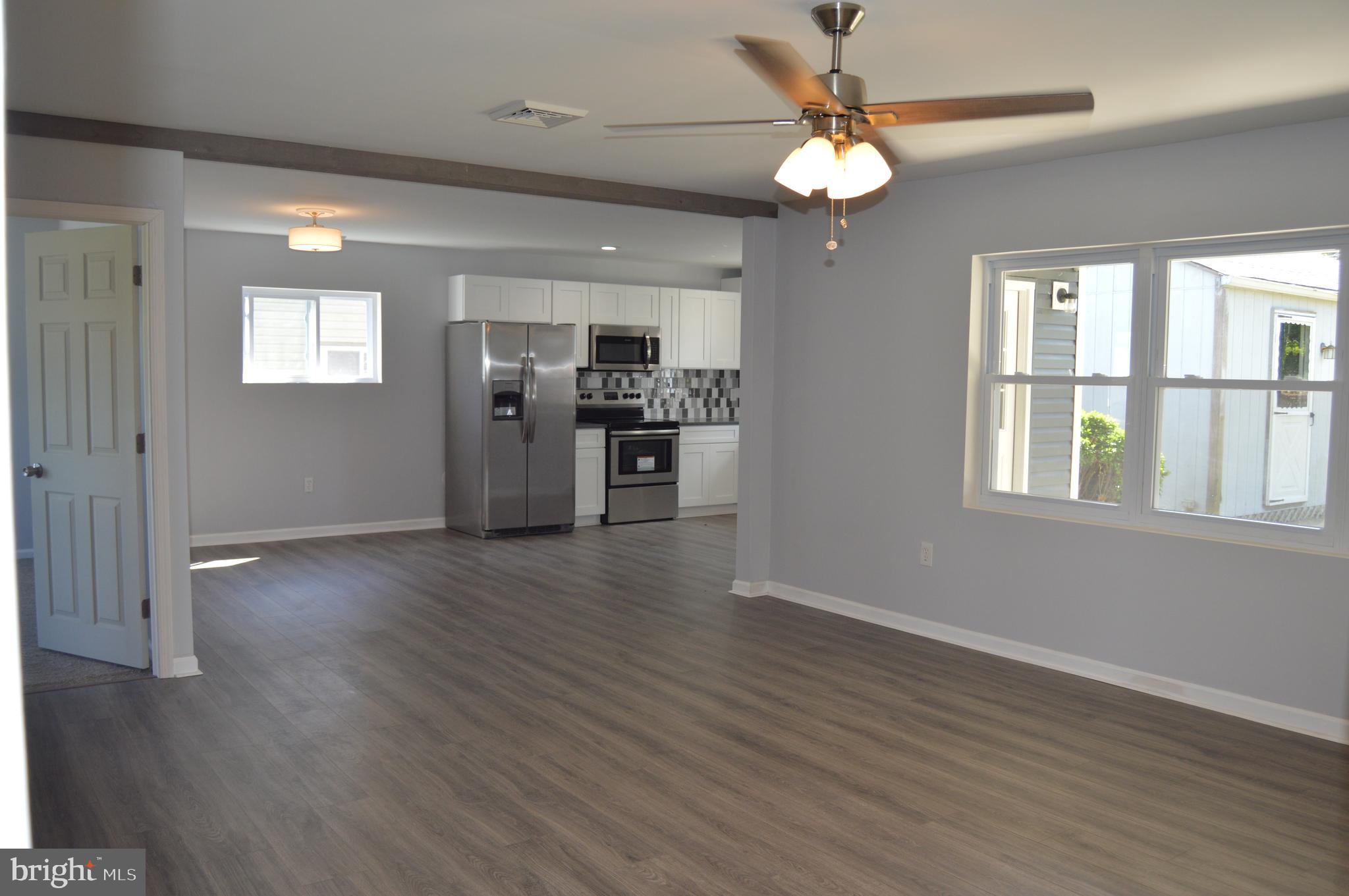 17 Goldengate Road Levittown, PA 19057 - Photo 7 of 40 Gallery Image 7