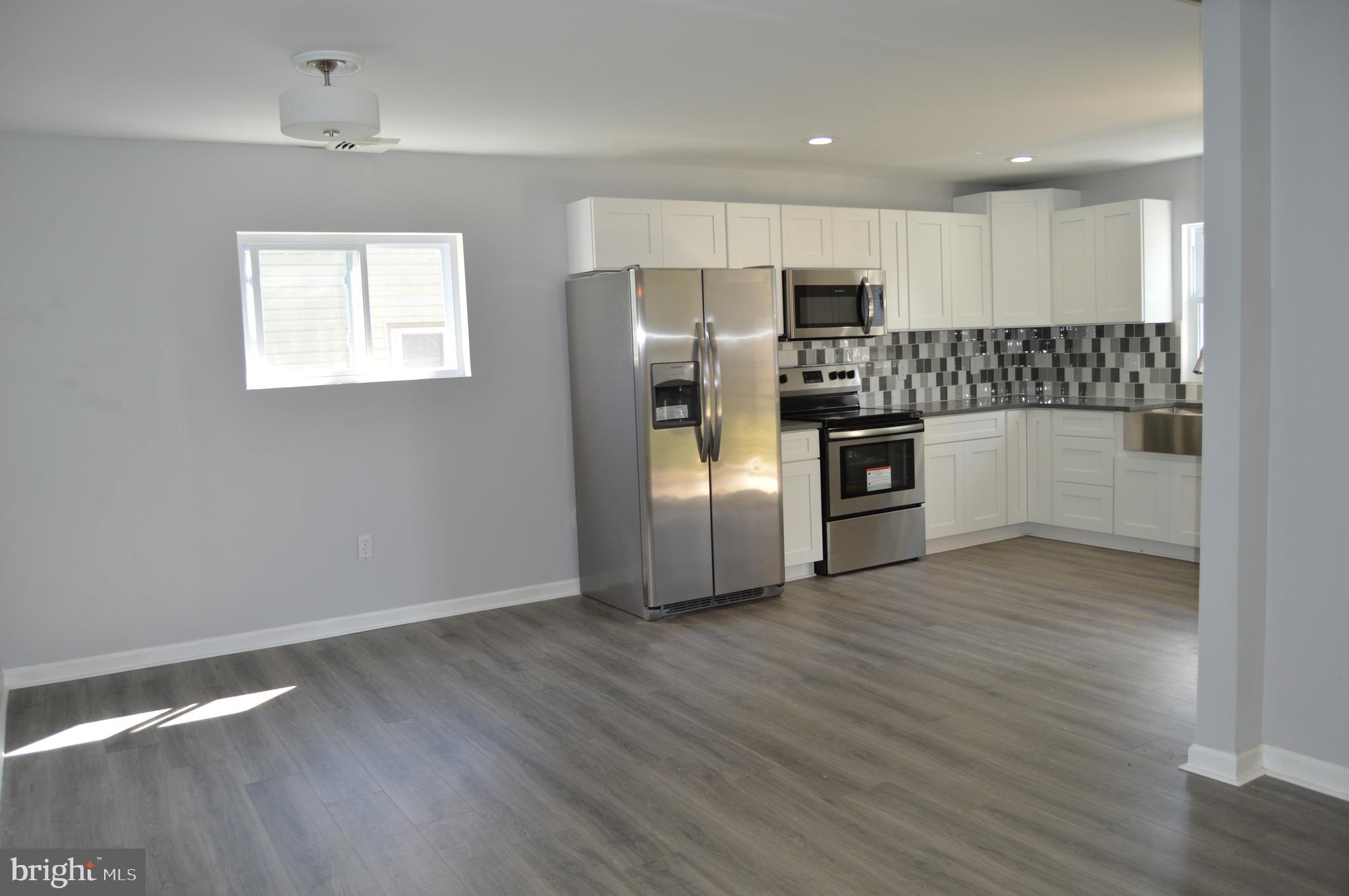 17 Goldengate Road Levittown, PA 19057 - Photo 8 of 40 Gallery Image 8