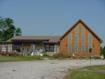 Very nice main home, approximately 2,526