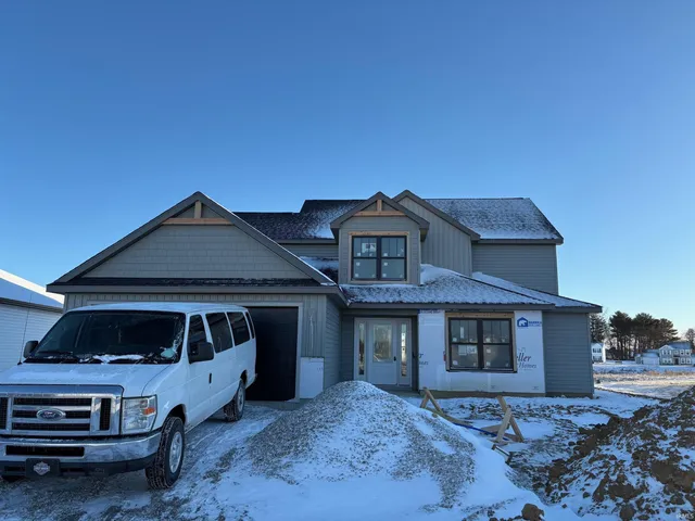 $384,900 | 17412 Creekside Crossing Run, Huntertown, IN 46748