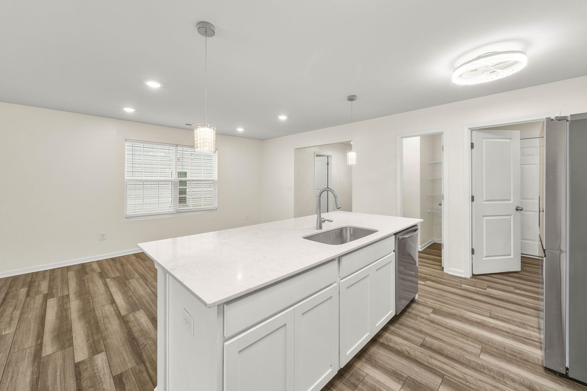 1422 Penrith Court Boiling Springs, SC 29316 - Photo 10 of 50 Kitchen