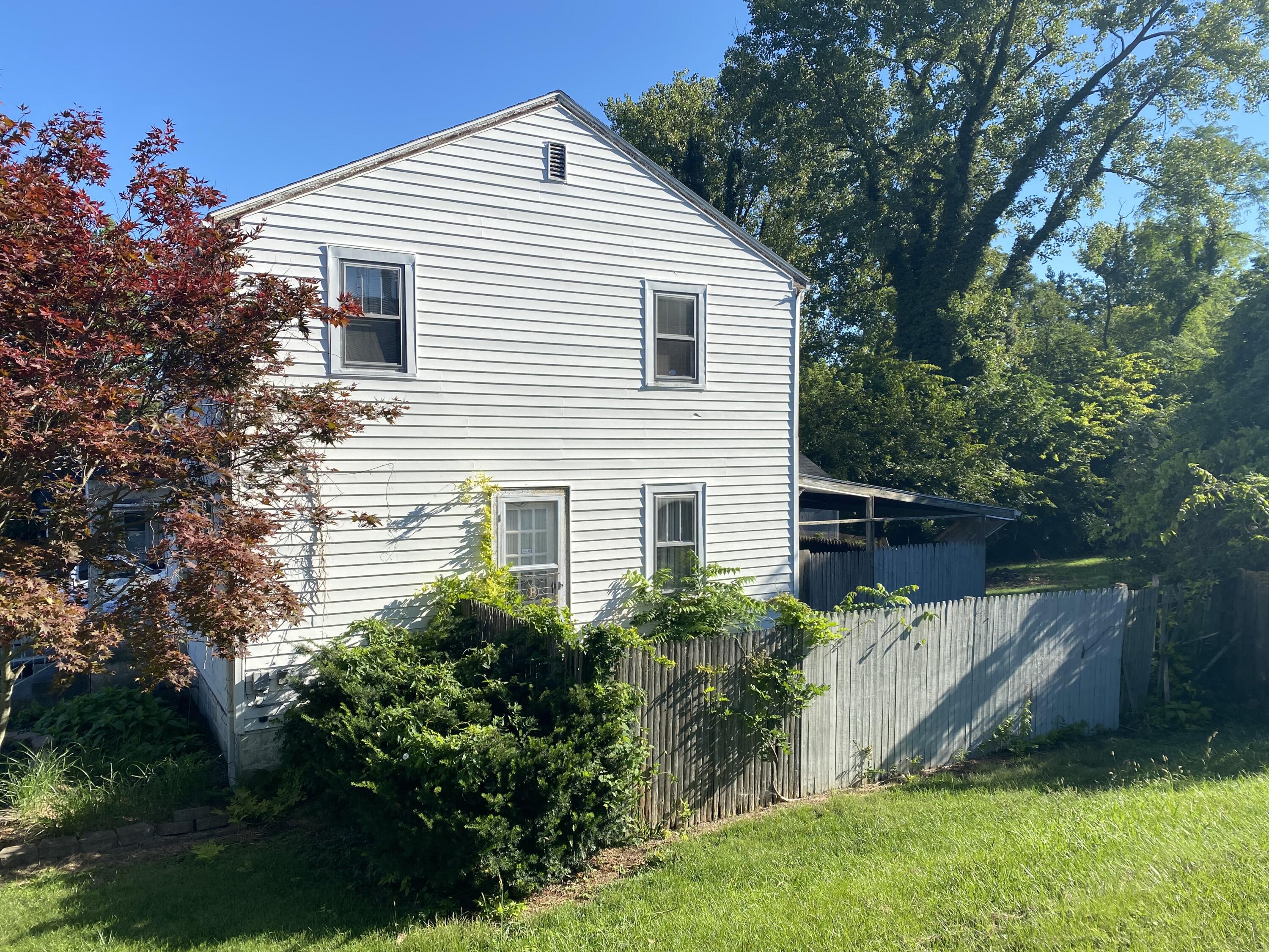 760 North Burnett Road Springfield, OH 45503 - Photo 2 of 19