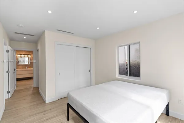 $7,000 | 251 Northeast 44th Street, Unit 251, Miami, FL 33137