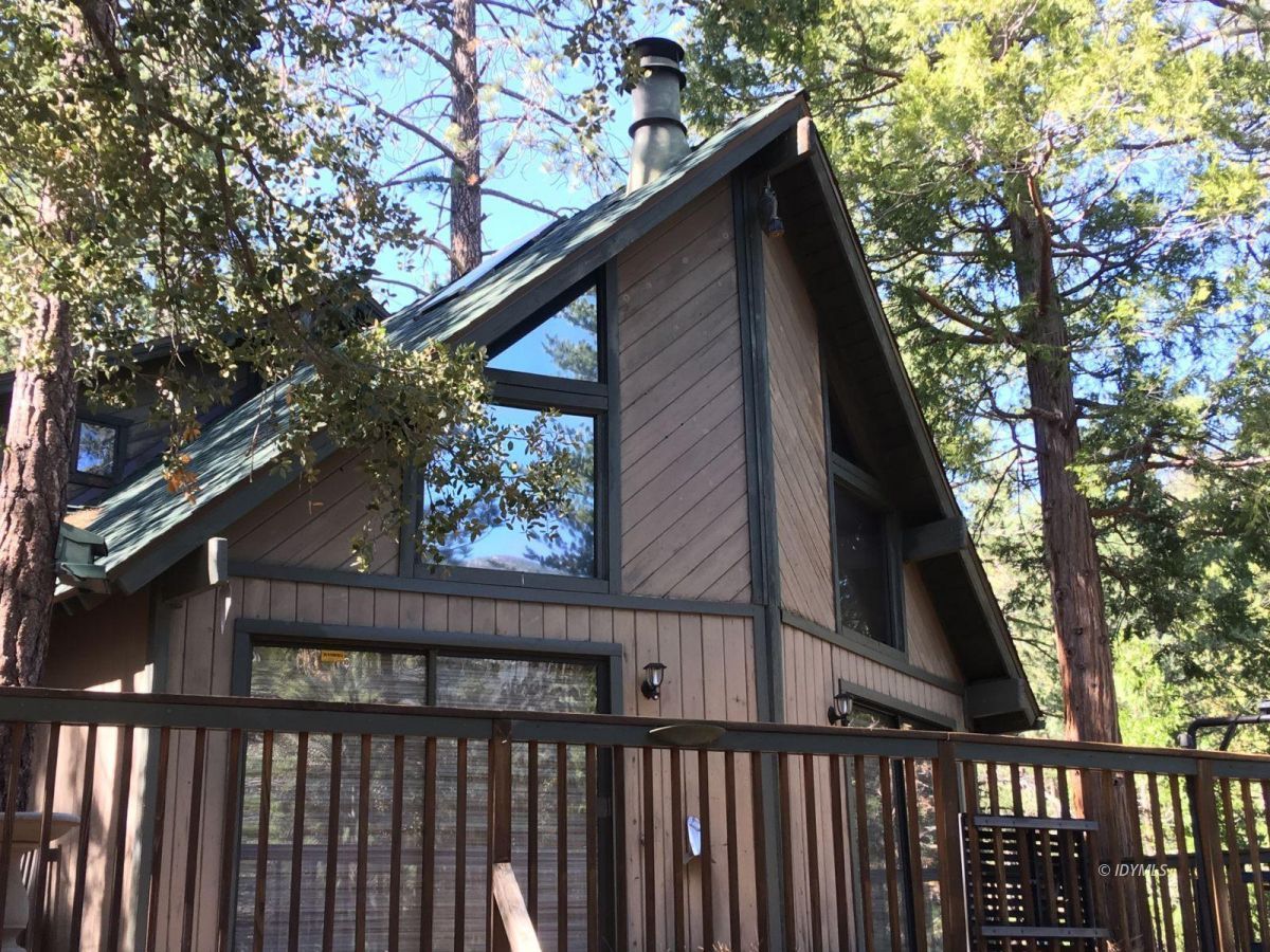 52641 4s02 Idyllwild, CA 92549 - Photo 2 of 36 a couple of flower in front of house