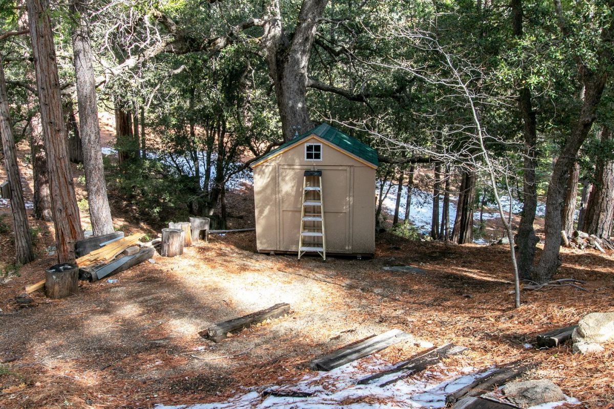 52641 4s02 Idyllwild, CA 92549 - Photo 29 of 36 a view of a house with a yard