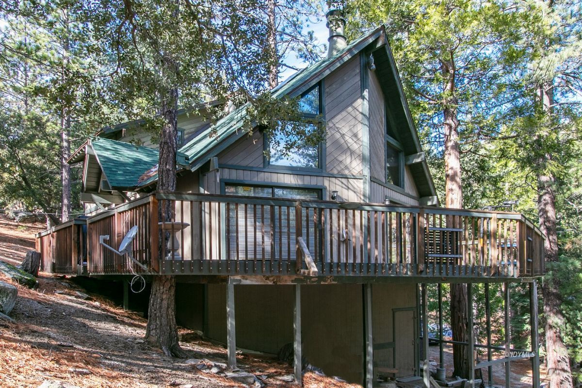 52641 4s02 Idyllwild, CA 92549 - Photo 35 of 36 a front view of a house with iron stairs