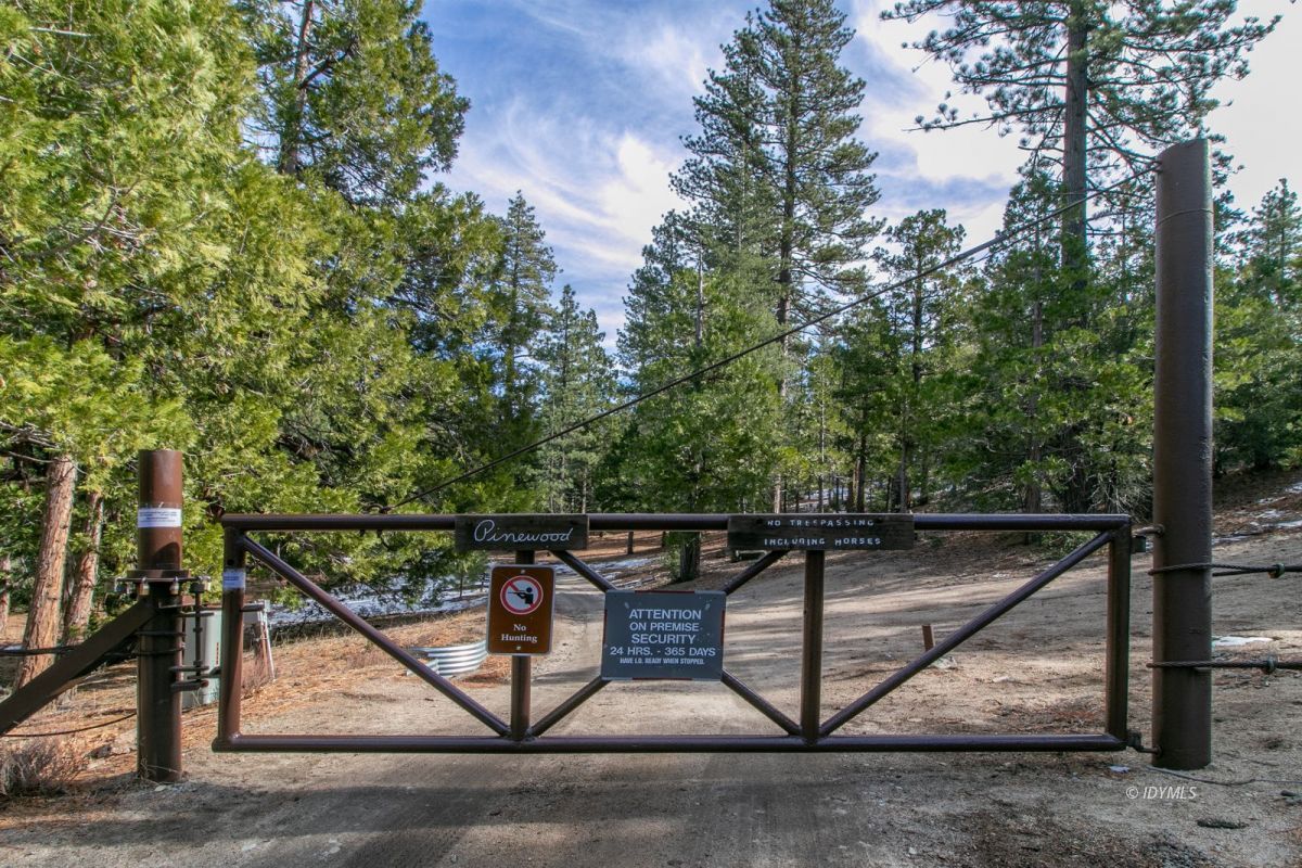 52641 4s02 Idyllwild, CA 92549 - Photo 36 of 36 a view of outdoor space with seating