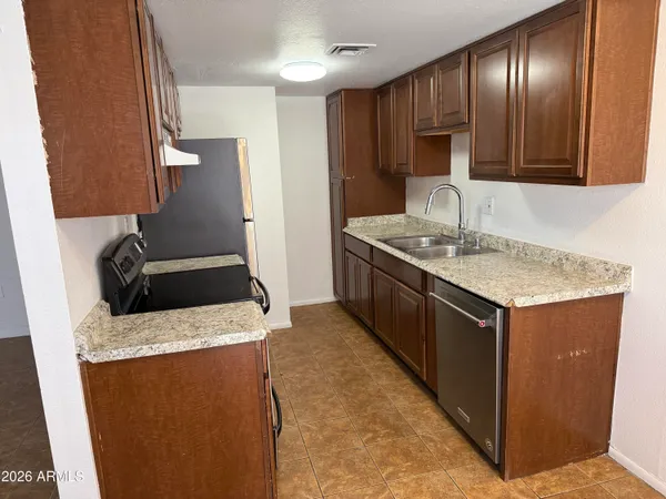 $1,300 | 860 East Brown Road, Unit 56, Mesa, AZ 85203