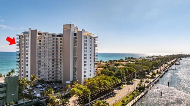 a view of building with yard