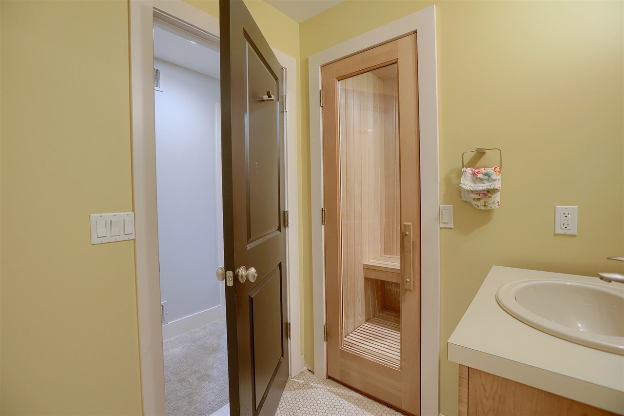 1440 Washington Rochester, MI 48306 - Photo 47 of 50 50011642-52.JPG