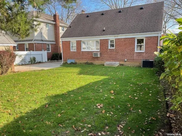 a view of outdoor space yard and front view of a house