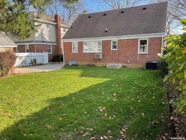a view of outdoor space yard and front view of a house