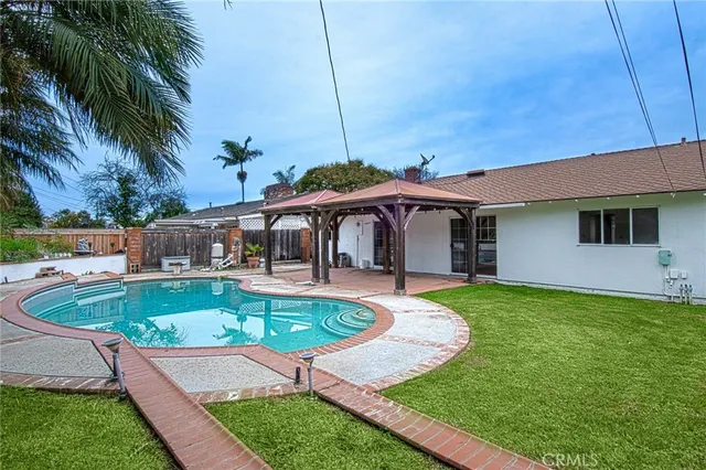 $1,499,000 | 2913 Jacaranda Avenue, Costa Mesa, CA 92626