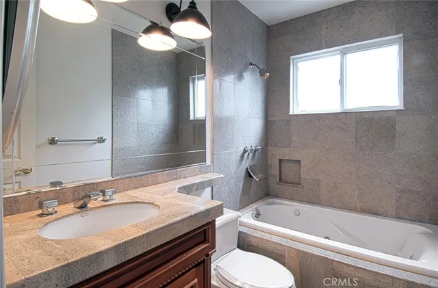 $1,499,000 | 2913 Jacaranda Avenue, Costa Mesa, CA 92626