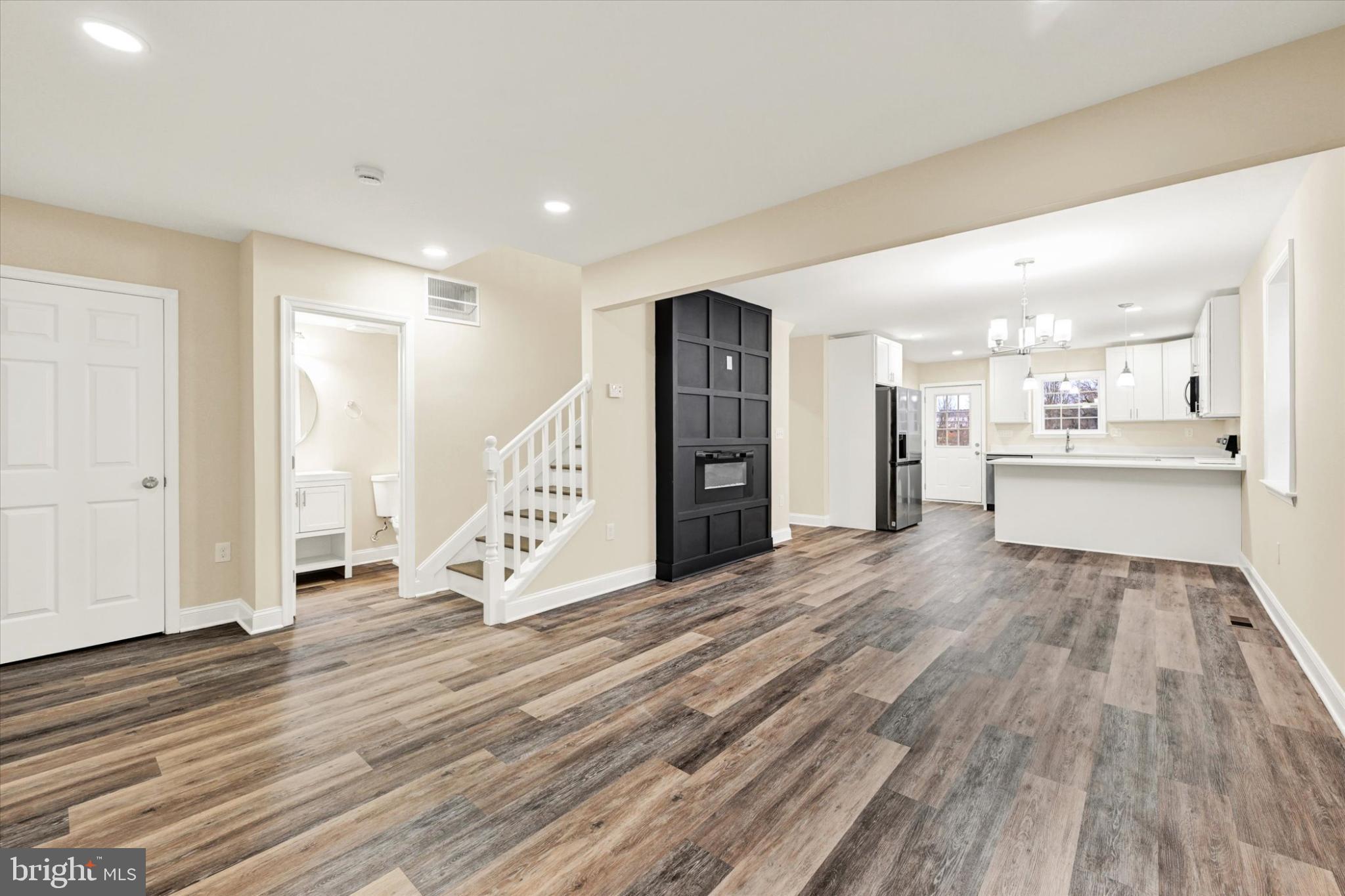 22 Cockeys Mill Road Reisterstown, MD 21136 - Photo 4 of 27 Spacious, modern living area with charm.