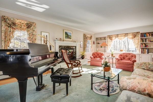 10 Apple Hill Road Sturbridge, MA 01566 - Photo 3 of 30 Gallery Image 3