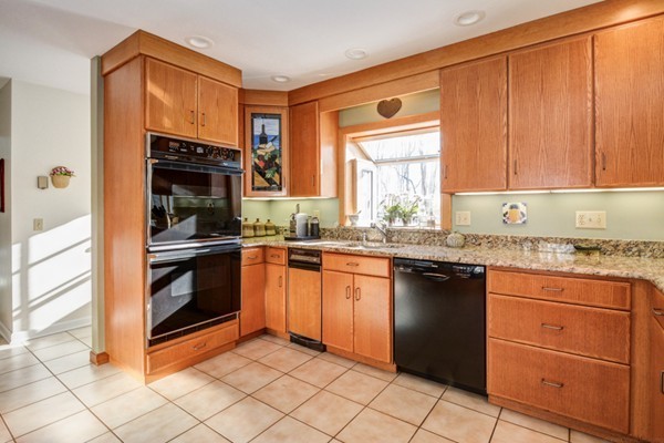 10 Apple Hill Road Sturbridge, MA 01566 - Photo 7 of 30 Gallery Image 7