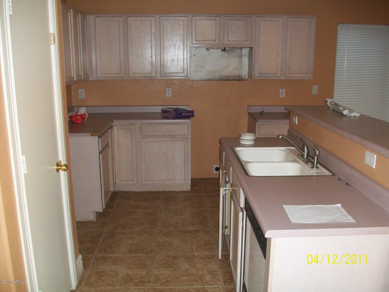 8553 West Monte Vista Road Phoenix, AZ 85037 - Photo 3 of 6 Kitchen