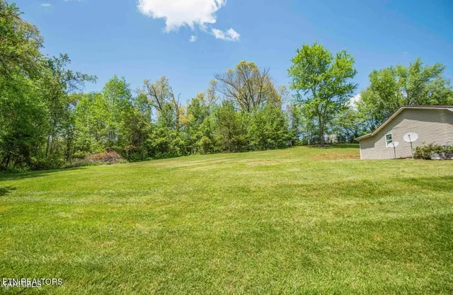 $379,000 | 995 Spring Creek Road, Dandridge, TN 37725
