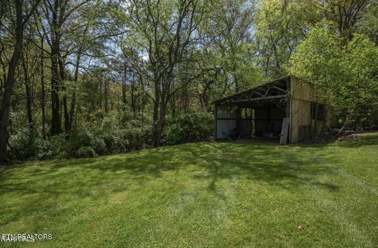 995 Spring Creek Road Dandridge, TN 37725 - Photo 28 of 33 21